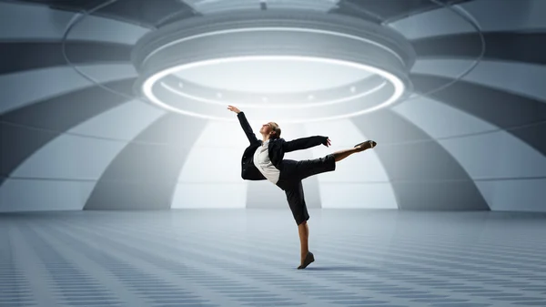 Tanzende Geschäftsfrau im virtuellen Raum. Gemischte Medien — Stockfoto