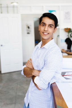 Genç adam mimar ofis