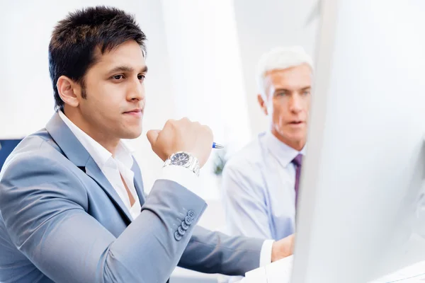 La discusión es el camino a la solución — Foto de Stock