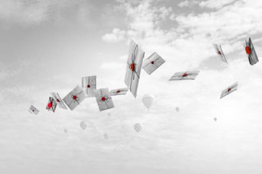 Yüzen iskambil kağıtları. Karışık ortam