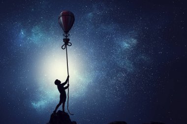 Sıcak hava balonlu çocuk