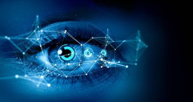 Tarama aşamasında kadın gözünü kapat