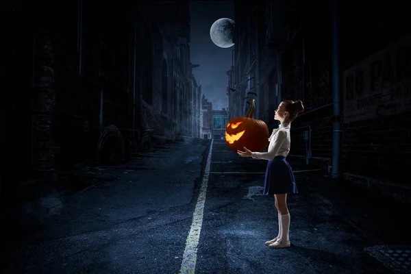 Strašidelný halloween image. Smíšená média — Stock fotografie