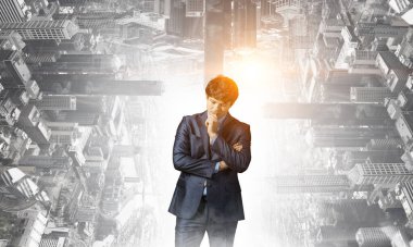 İş adamı düşüncesi, fikir arayışı içinde