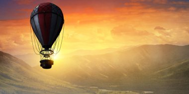 Sıcak hava balonu yüzüyor. Karışık ortam