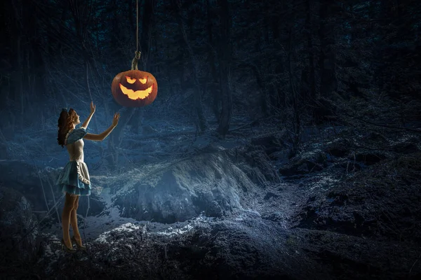 Imagen espeluznante de Halloween. Medios mixtos — Foto de Stock