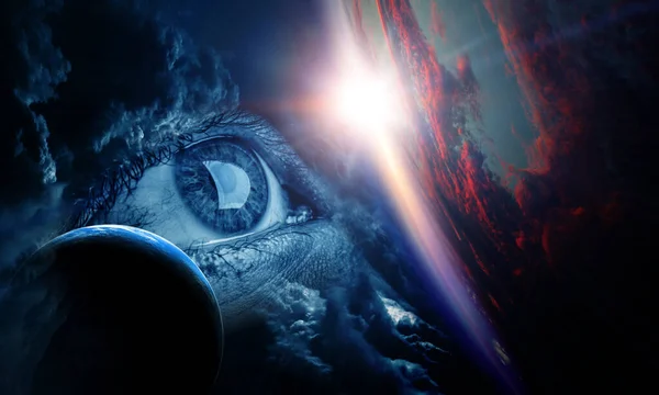 인간의 눈 과 공간. NASA 가 제공 한 이형상의 요소들. — 스톡 사진