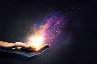 Renkli barut patlaması. Karışık ortam