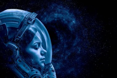 Uzay yürüyüşünde astronot. Karışık ortam