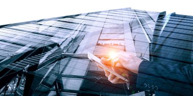 İş ve yenilik kavramı. Karışık ortam