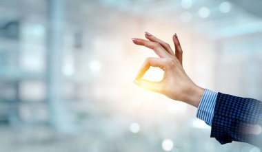 Tamam sembolünün işareti. Karışık ortam