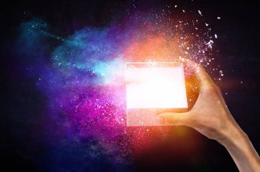 Sihirli hediye kutusu görüntüsü. Karışık ortam