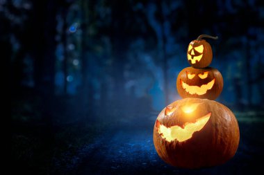 Balkabaklarıyla Cadılar Bayramı tasarımı