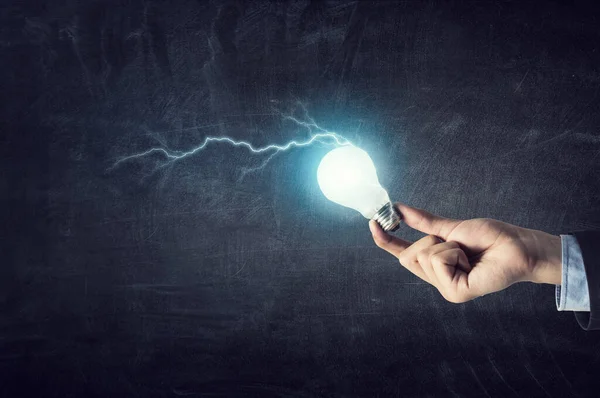 Glödlampsbild som symbol för innovation — Stockfoto
