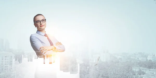 Retrato de mujer de negocios joven, expresión de cara pensante — Foto de Stock