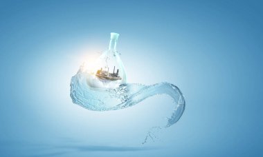 Cam şişenin içinde bacaları olan sanayi manzarası