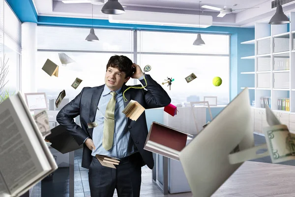 Businessman thinking, in search for idea — Stock Photo, Image