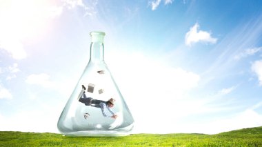 Kendini eğitmek olarak okumak. Karışık medya. Karışık ortam