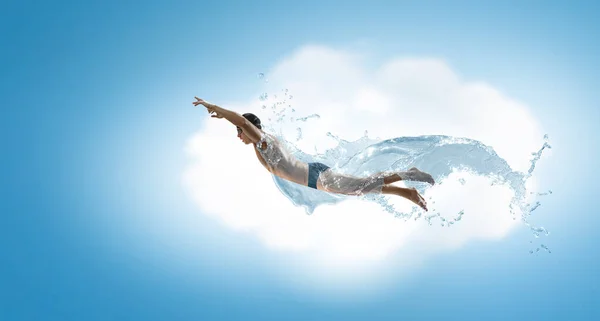 Professionell man simmare på en våg — Stockfoto