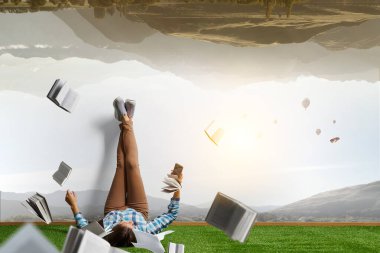 Kitap dünyası konsepti. Karışık ortam