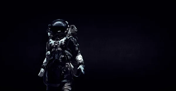 Astronauta de traje sobre fondo negro. Concepto de tecnología espacial. Medios mixtos —  Fotos de Stock