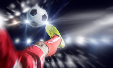 Futbol tekme