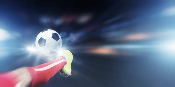 Voetbal kick — Stockfoto