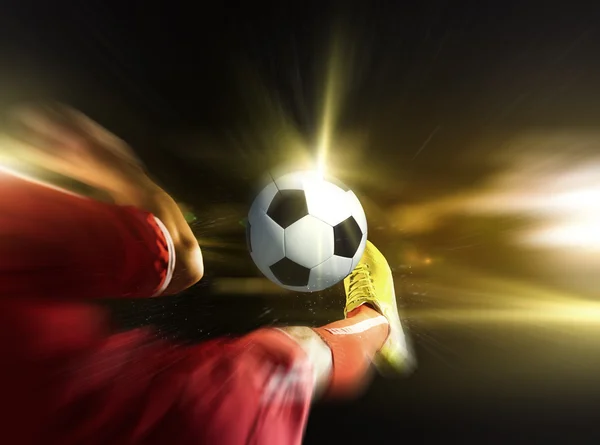 Voetbal kick — Stockfoto