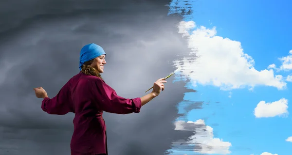 Girl painter with brush — Stock Photo, Image