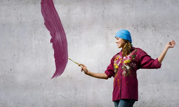 Girl painter with brush — Stock Photo, Image