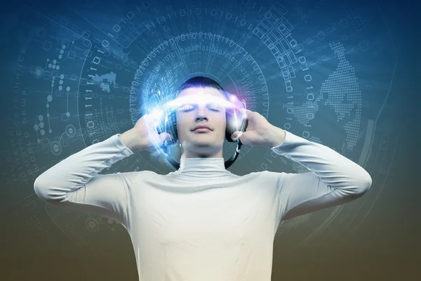 Hombre joven con auriculares —  Fotos de Stock