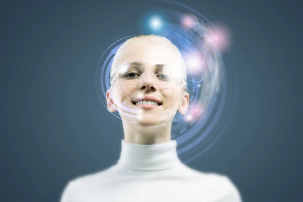 Kvinna med hologram runt huvudet — Stockfoto
