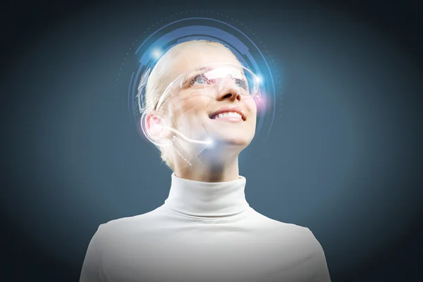 Woman with hologram round head — Stock Photo, Image