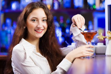 kokteyl içme bar kız
