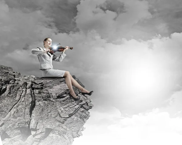 Woman violinist — Stock Photo, Image