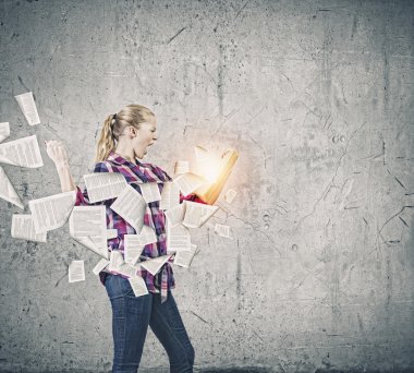 kadın holding açık kitap