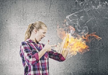 kadın holding açık kitap