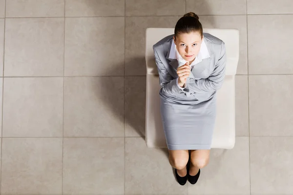 Mujer de negocios reflexiva —  Fotos de Stock