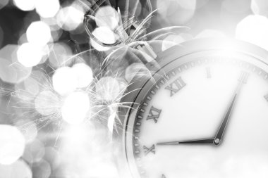 bokeh ışık ve havai fişek ile saat