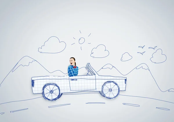 Young woman driving car — Stock Photo, Image