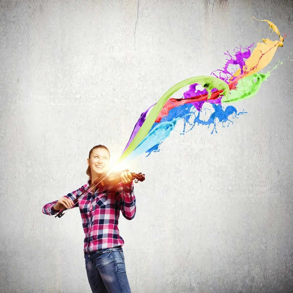 小提琴演奏的女孩 — 图库照片