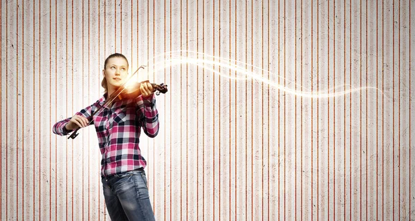 Girl playing on violin — Stock Photo, Image