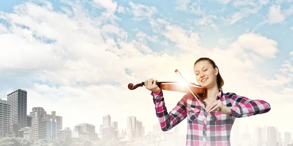 Girl playing on violin — Stock Photo, Image