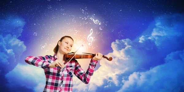 Meisje spelen op viool — Stockfoto
