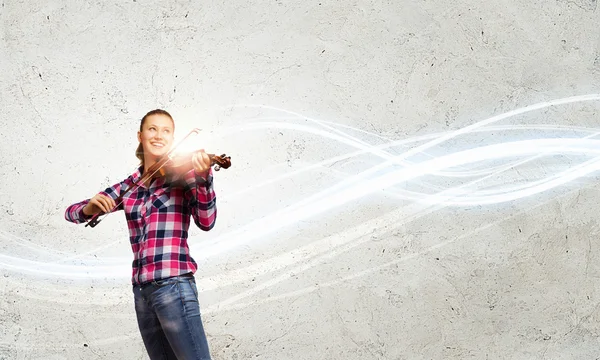 Woman playing violin — Stock Photo, Image