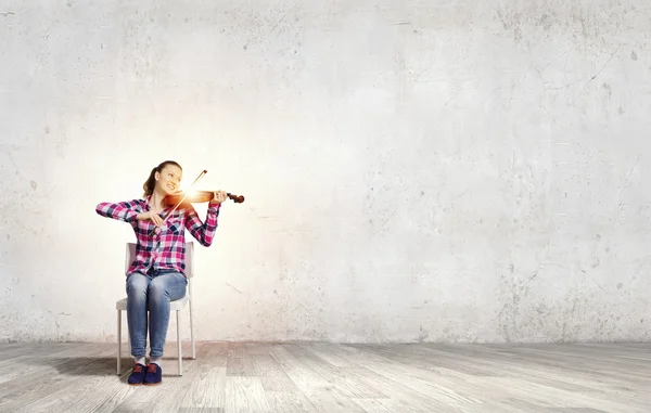 Fata violonista — Fotografie, imagine de stoc