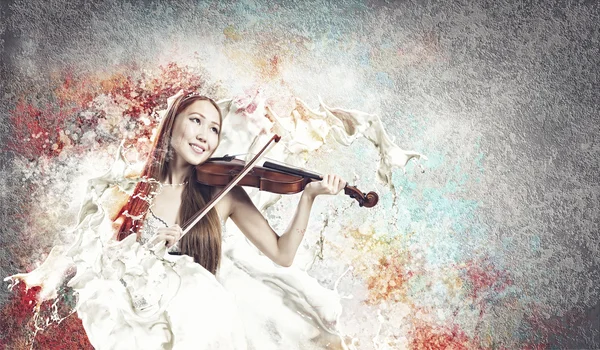 Woman violinist — Stock Photo, Image