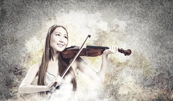 Violinista mujer — Foto de Stock