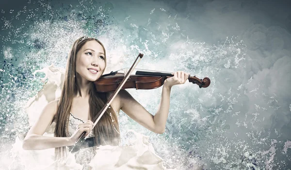 Woman violinist — Stock Photo, Image