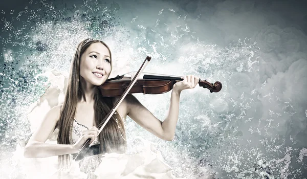 Violinista mujer —  Fotos de Stock